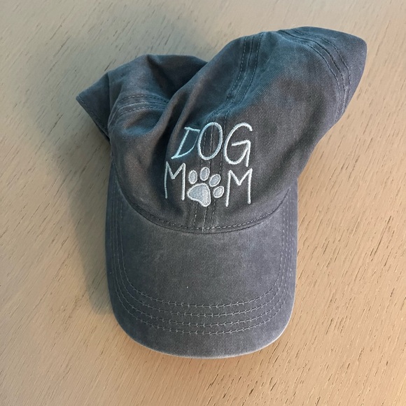Dog Mom Hat - Picture 1 of 2